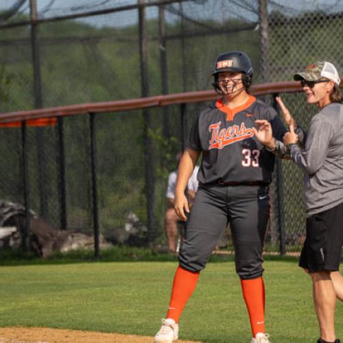 ECU Softball 4/25 Photo