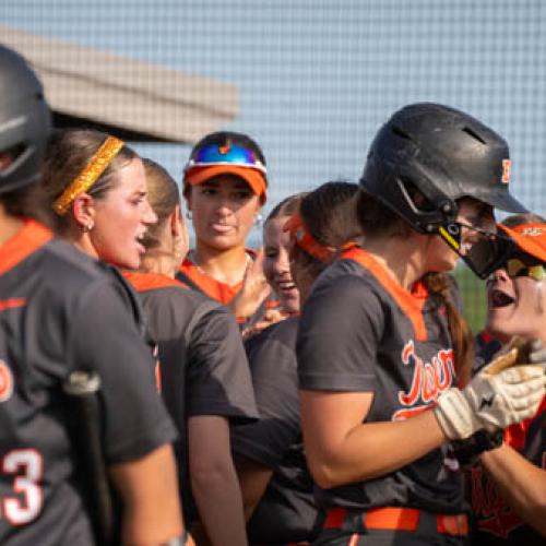 ECU Softball 4/25 Photo