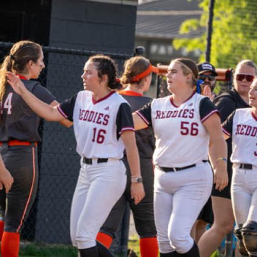 ECU Softball 4/25 Photo