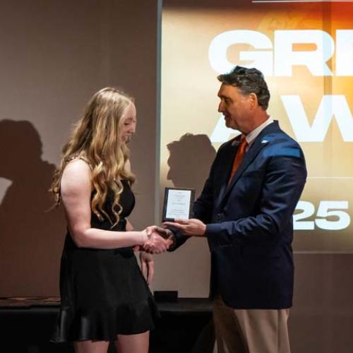 Greek Awards 4.4.25 Photo