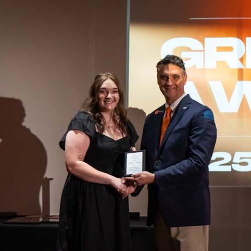 Greek Awards 4.4.25 Photo