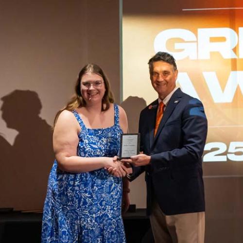 Greek Awards 4.4.25 Photo