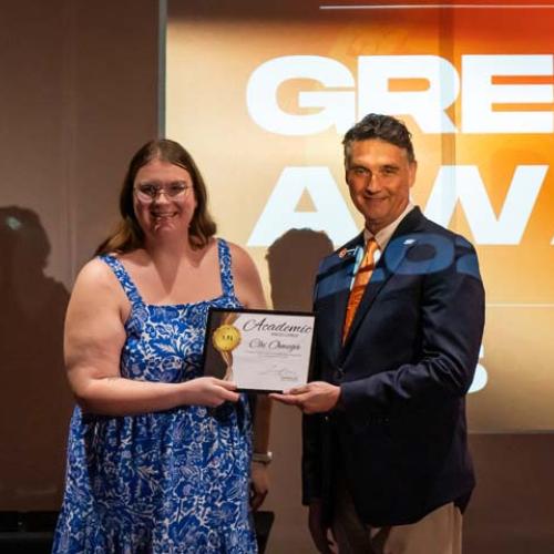 Greek Awards 4.4.25 Photo
