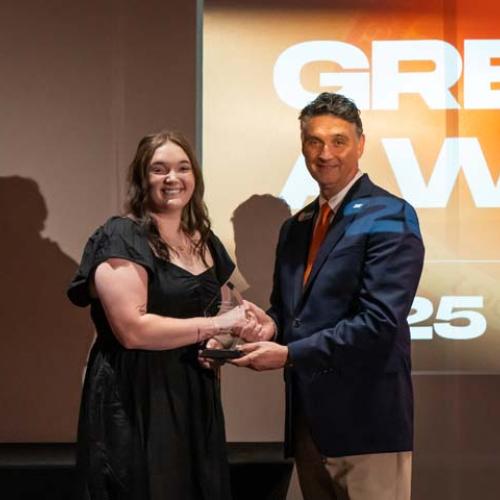 Greek Awards 4.4.25 Photo