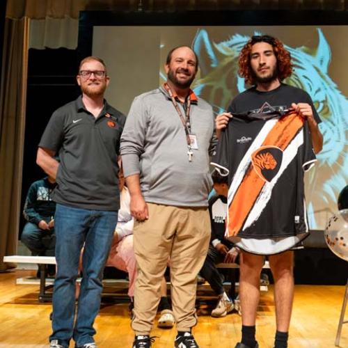 Konowa ESports Signing 5/2025 Photo